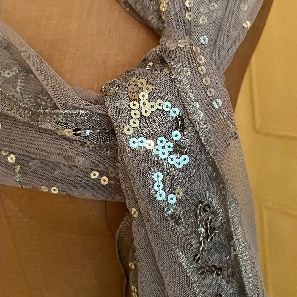 EVENING Silver Grey Floral Sequin Boho Fringe 21x72 Cocktail Prom Holiday Scarf - Picture 9 of 12